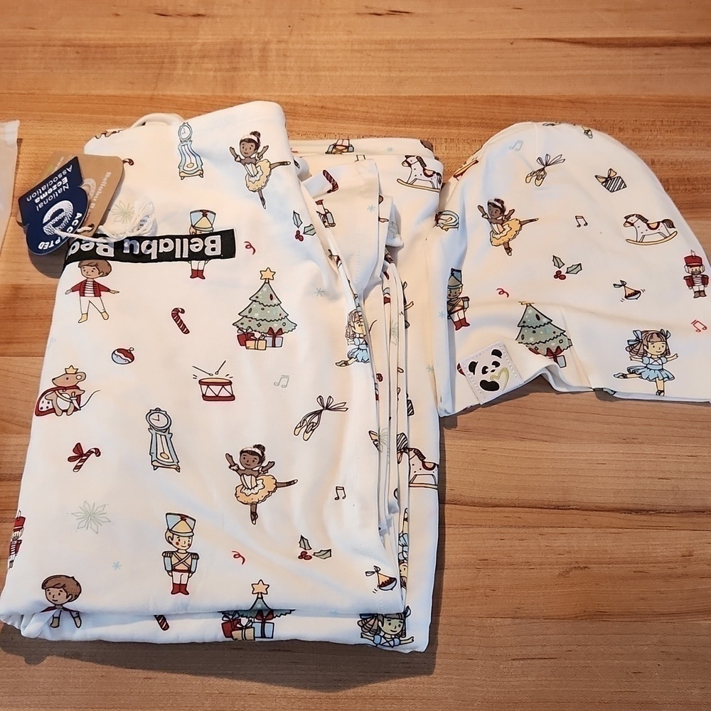 Bellabu Bear Swaddle & Beanie set Nutcracker Christmas Unisex NWT
